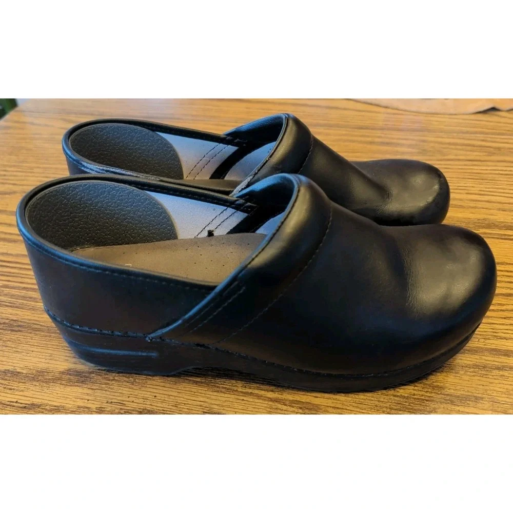 Women's Dansko Professional Clogs Black Size EU 41 US 10/10.5